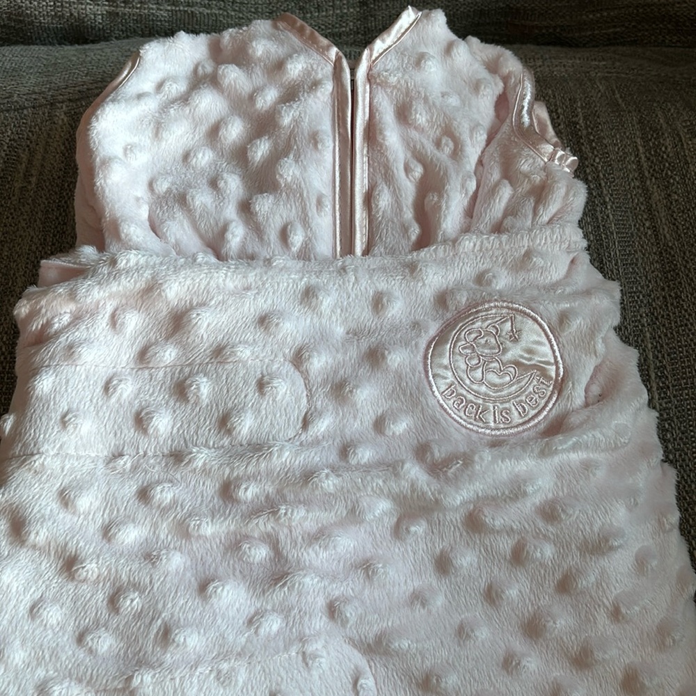 Sleep sack wearable blanket. Swaddle for newborn. Never worn, perfect condition